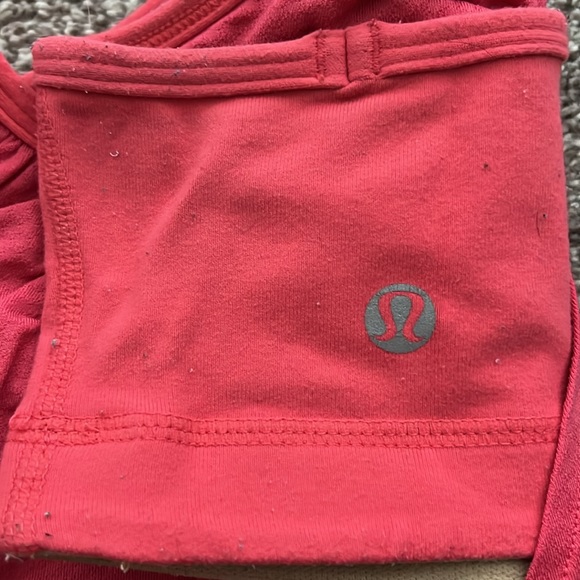 ✨2/$25✨ Lululemon Tank size 6 - Picture 2 of 3